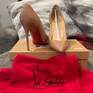 Christian Louboutin Decolette 554 100 Patent Leather Nude 6248 Size 39